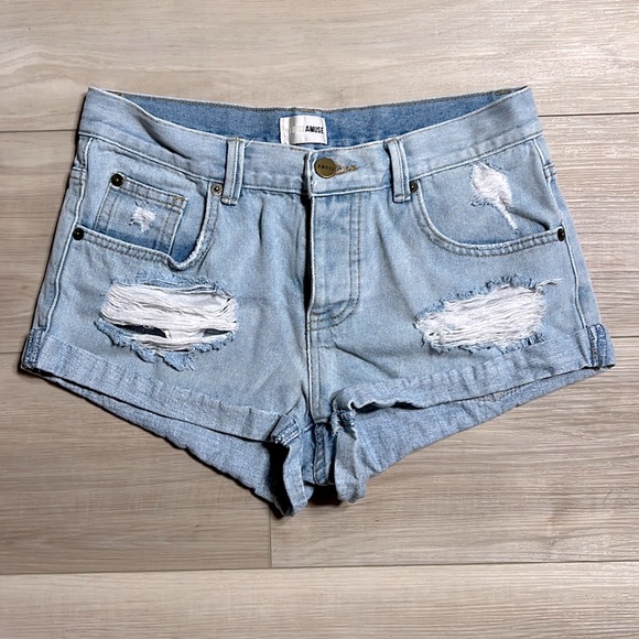Amuse Society Button Fly Distressed Light Wash Denim Short - Picture 1 of 5